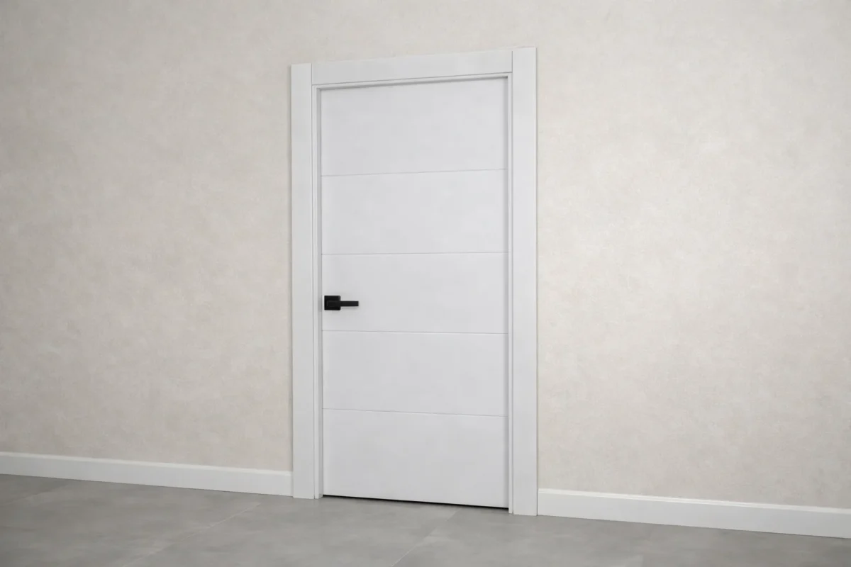Proyecto finalizado de reforma integral de carpintería que combina la instalación de suelo laminado resistente y puertas de interior modernas en una vivienda.