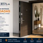 Puerta de entrada blindada moderna instalada en una vivienda